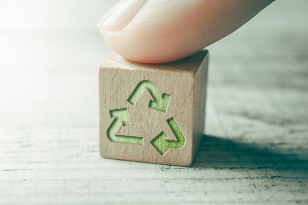 プラスチックのリサイクルに中小企業はどう向き合うのか。事例とメリットを紹介